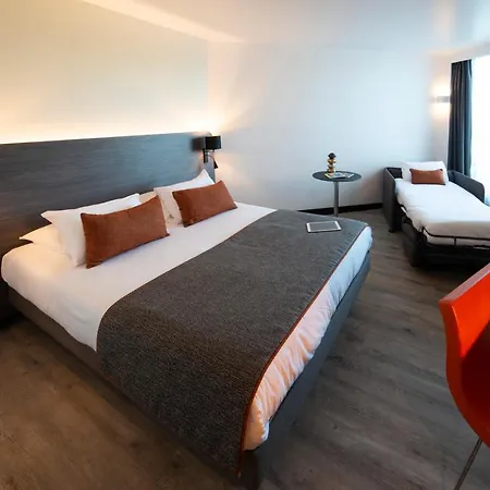 Отель Novotel Motte Golf 4*