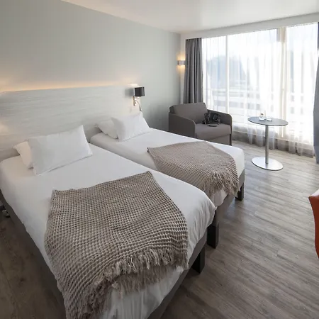 Otel Novotel Motte Golf
