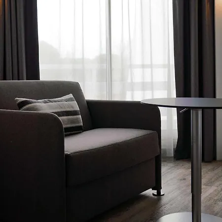 Novotel Motte Golf 호텔 4*