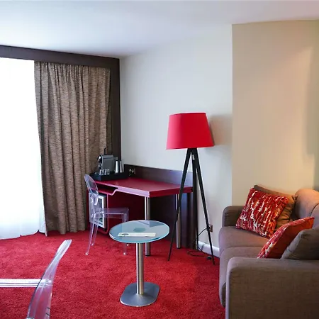 Novotel Motte Golf Hotel