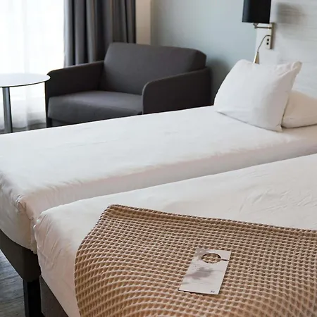 فندق Novotel Motte Golf