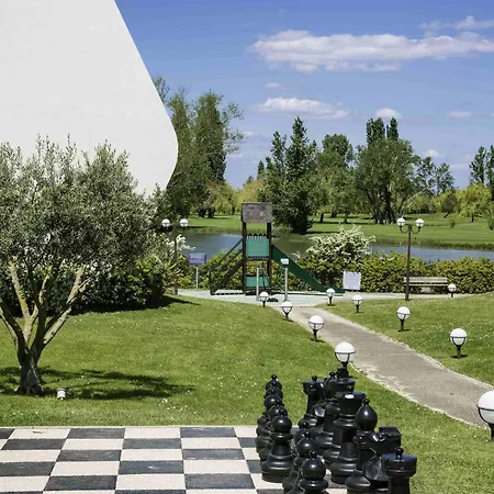 호텔 Novotel Motte Golf 라그랑모트