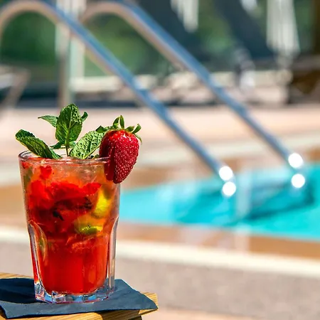 호텔 Novotel Motte Golf