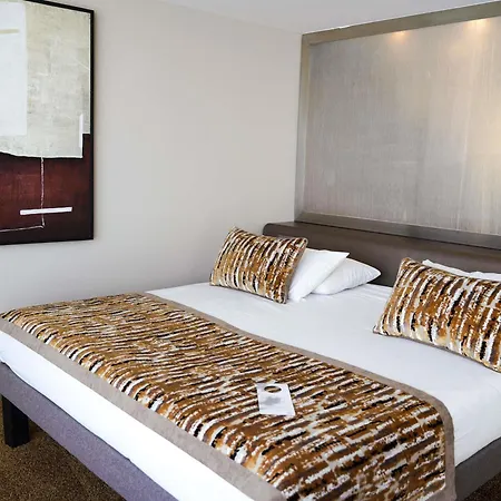 Otel Novotel Motte Golf 4*