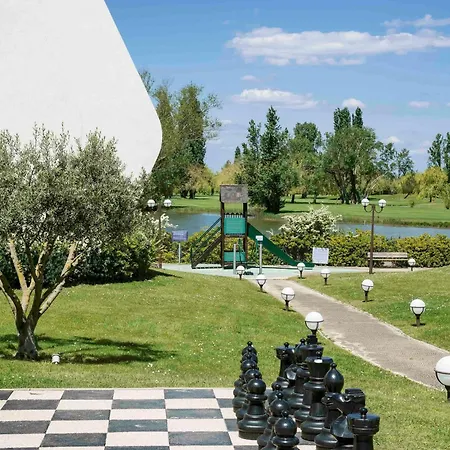 Hotel Novotel Motte Golf 4*