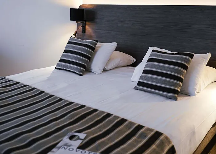 Отель Novotel Motte Golf Ла-Гранд-Мот