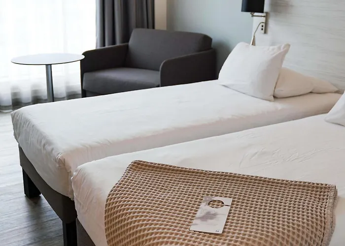 Novotel Motte Golf Ла-Гранд-Мот