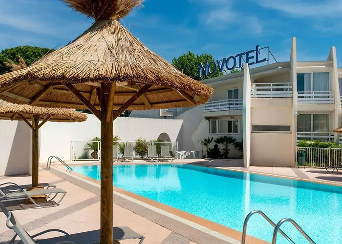 Отель Novotel Motte Golf Ла-Гранд-Мот