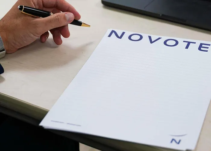 Novotel Motte Golf Отель Ла-Гранд-Мот
